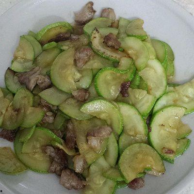 小瓜如何炒了吃,家常美味轻松学